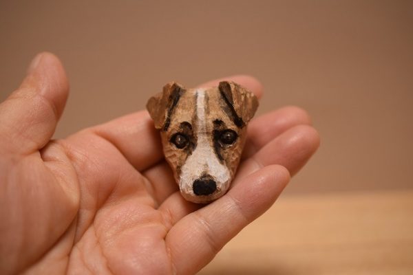 久保田さん作、愛犬クルミちゃんのボタンサムネイル